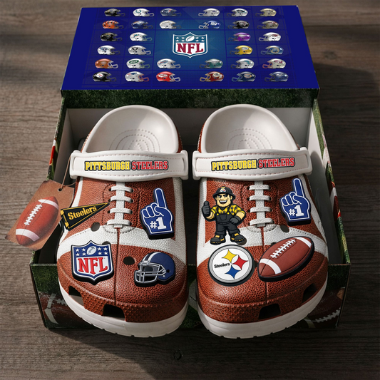 PREMIUM NFL x PIT CLOGS WITH CHARMS DATND TANTD 040426